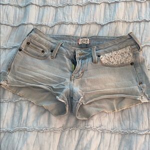 Light wash Tilt short shorts with lace detailing